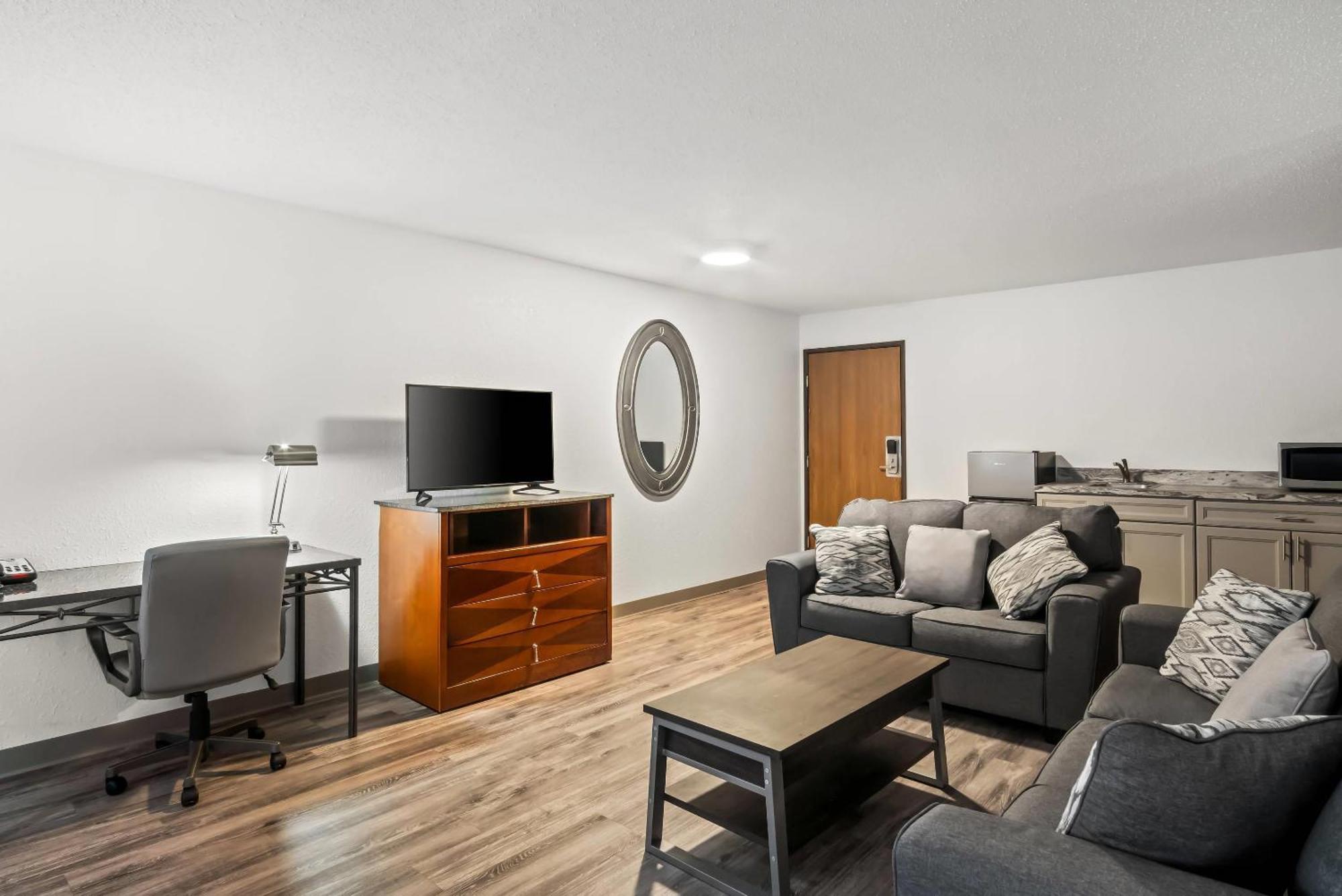 Econo Inn&suites 2*