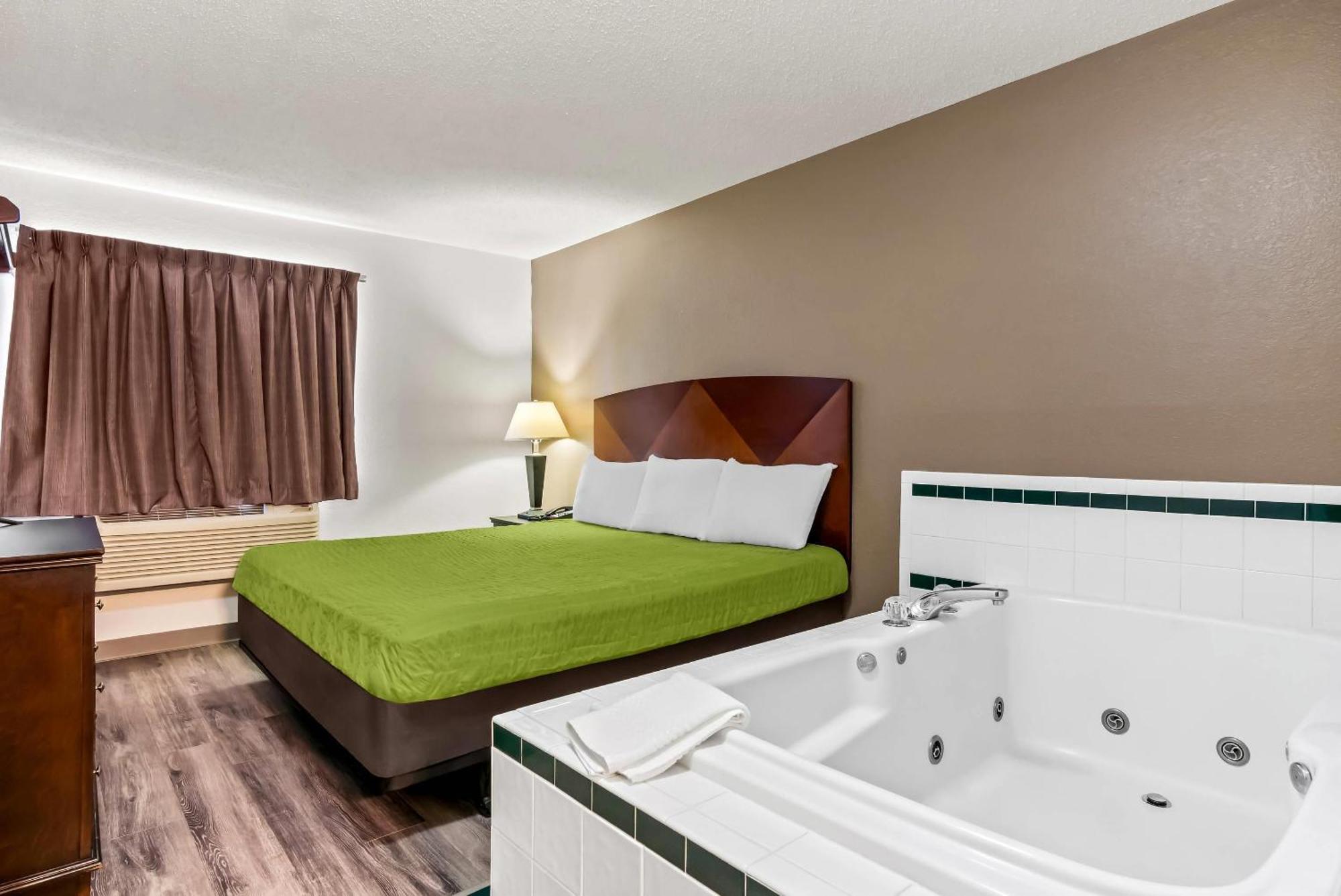 Hotel Econo Inn&suites Auburn