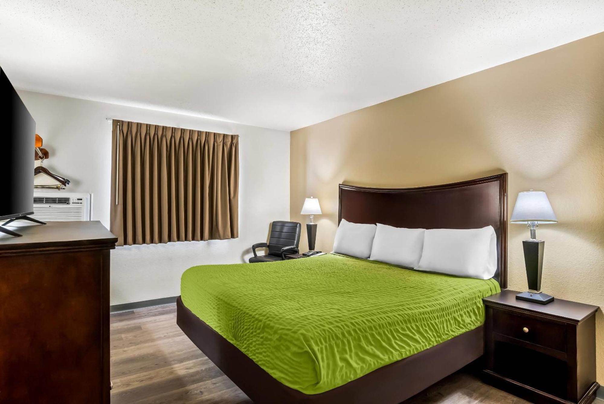 Econo Inn&suites 2*